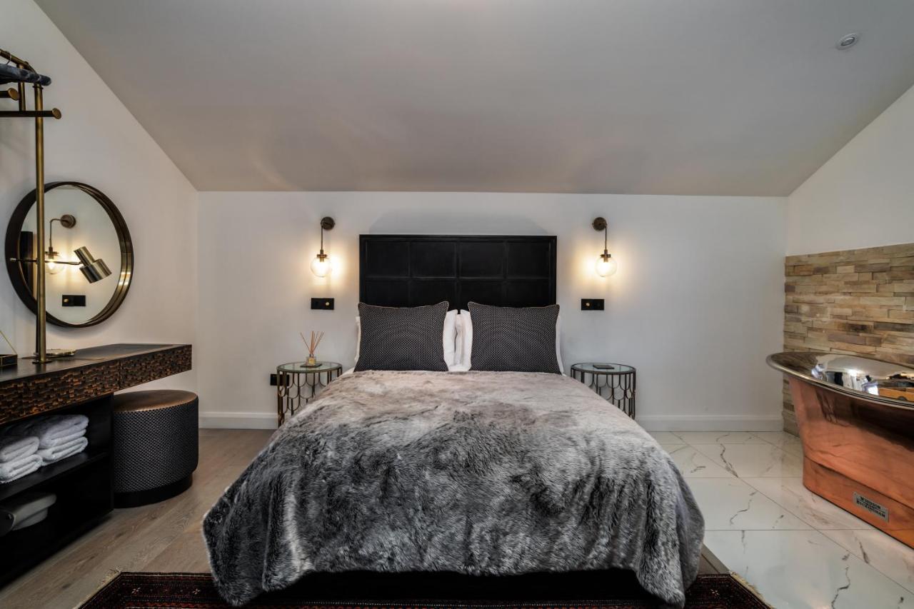 Pamper Yourself In Our Double Sized Copper Tub -2 Bedroom Villa Инвернесс Экстерьер фото